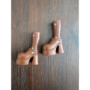 Bratz Doll Boots Original Yasmin Platform Boot Solo Shoe Brown Flowers